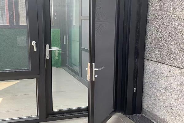 Kas ir alumīnija logi un durvis? Kas ir alumīnija logi un durvis?